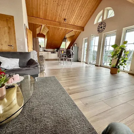 Wohlfuehloase Am Michelsberg Апартаменты Бад-Мюнстерайфель